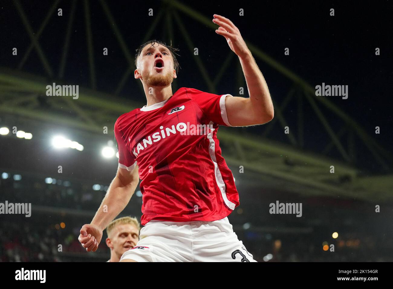 ALKMAAR - Sam Beukema von AZ Alkmaar feiert den 2-1. September während des UEFA Conference League Group E-Spiels zwischen AZ Alkmaar und FC Vaduz am 15. September 2022 im AFAS-Stadion in Alkmaar, Niederlande. ANP ED DER POL Stockfoto