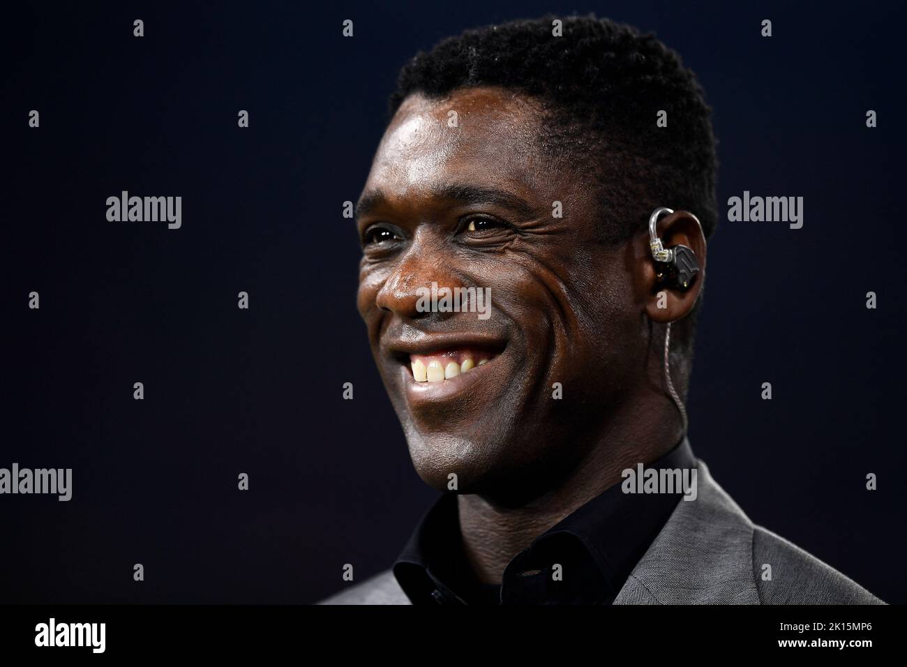 Turin, Italien. 14. September 2022. Clarence Seedorf lächelt vor dem Fußballspiel der UEFA Champions League zwischen Juventus FC und SL Benfica. Kredit: Nicolò Campo/Alamy Live Nachrichten Stockfoto