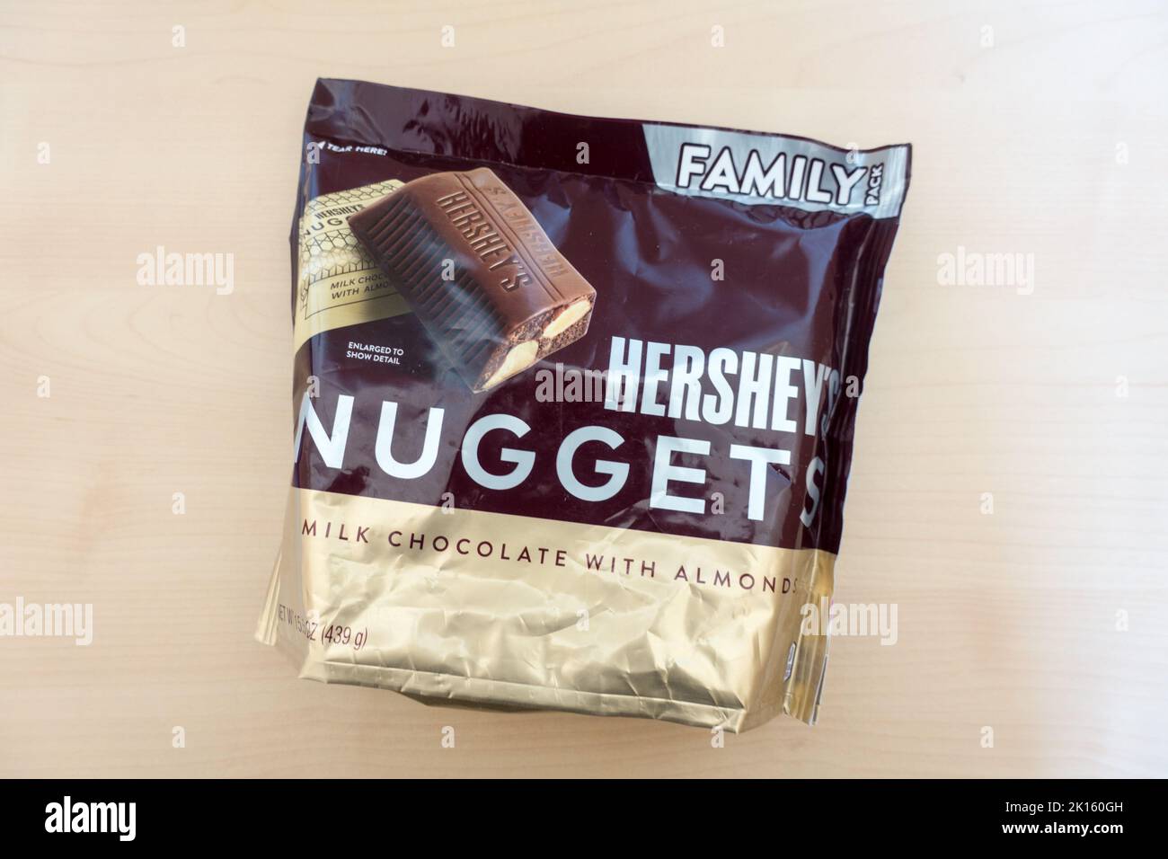 Hersheys Nuggets-Familienpaket isoliert Stockfoto