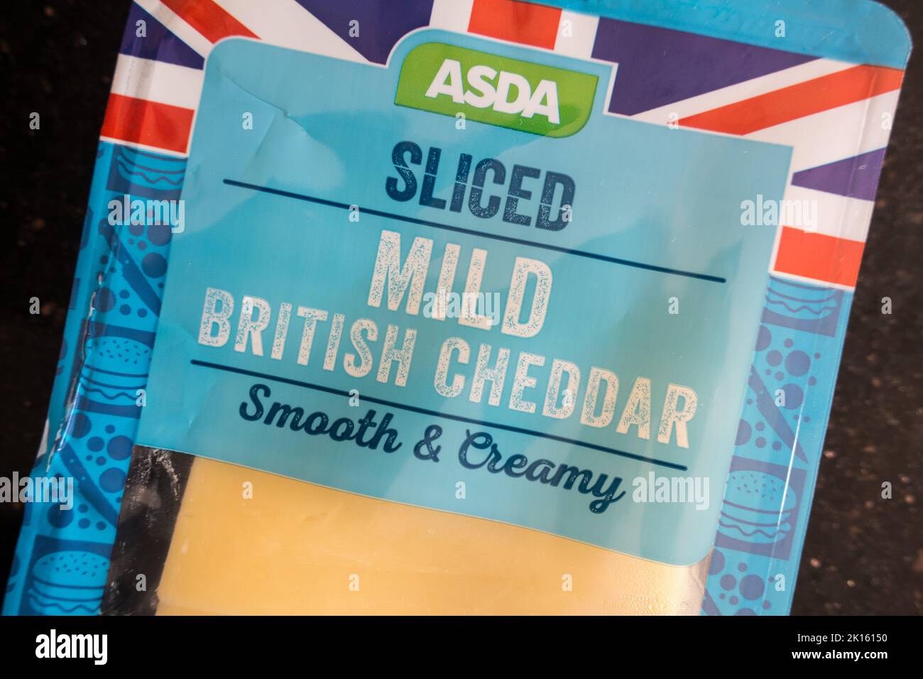 ASDA Supermarkt Cheddar in Scheiben geschnittener Käse Stockfoto