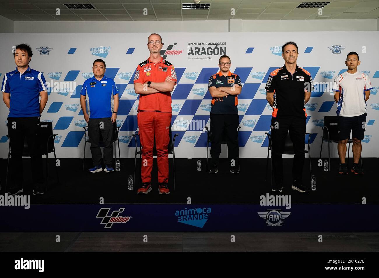 Pressekonferenz vor dem Animoca Brand Grand Prix of Aragon of MotoGP auf dem Motorland Circuit. Aragon, 15. September 2022 im Bild: Die technischen Leiter der sechs MotoGP™-Werke haben sich am Donnerstag zu Tisch gesetzt, um ihre Gedanken über die bisherige Saison zu äußern und nach einem erfolgreichen Misano-Test in die Zukunft zu blicken. Davide Barana; Ducati Corse Technical Director, Kazutoshi Seki; Yamaha YZR-M1 Project Leader 2022, Romano Albesiano; Aprilia Racing Technical Director, Sebastian Risse; Technical Manager KTM MotoGP, Ken Kawauchi; Technical Manager des Team Suzuki Ecstar und Takeo Yokoyama; Stockfoto