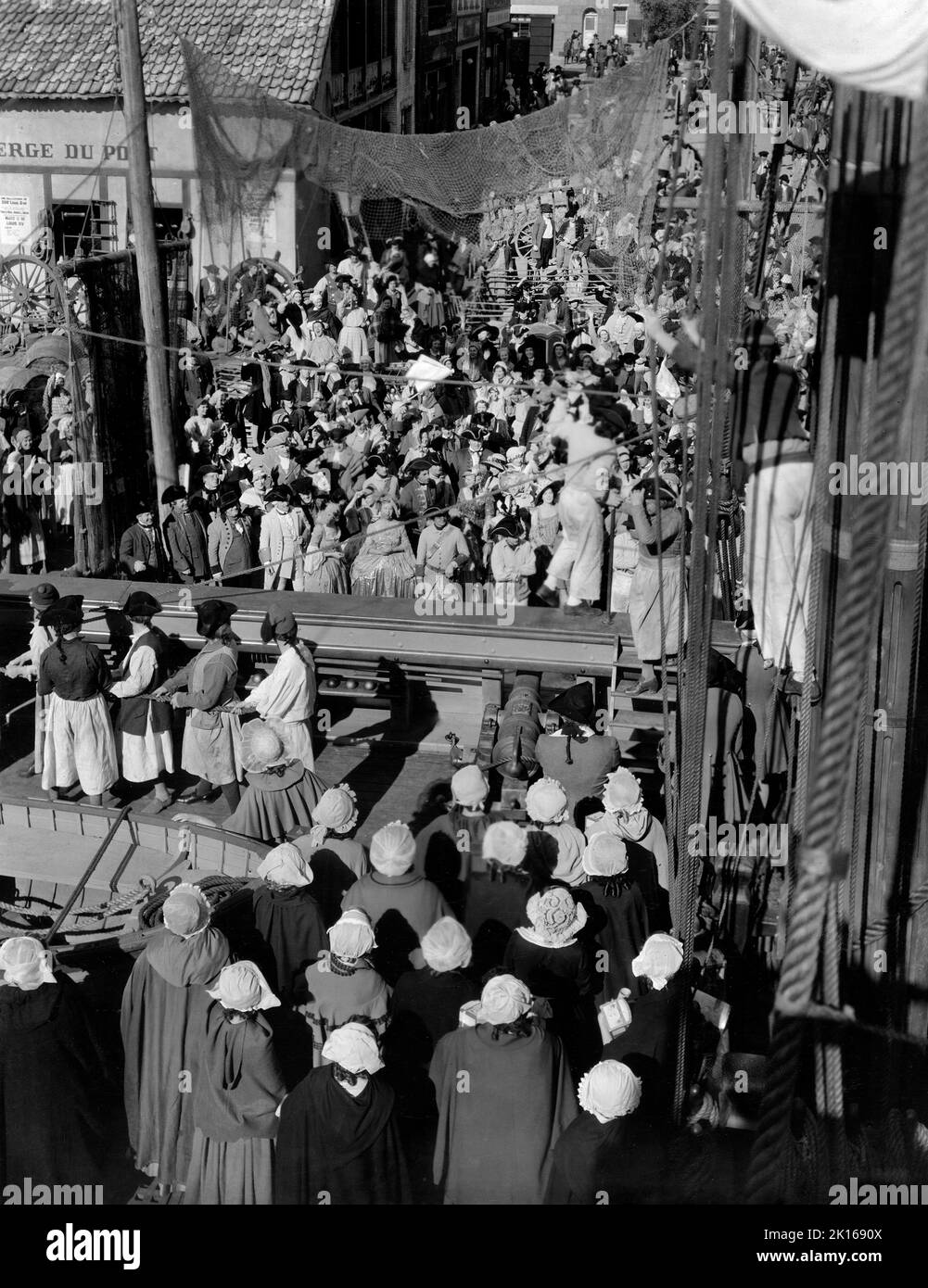 Große Set-Produktion, On-Set des Films, „Naughty Marietta“, Loew's Inc., 1935 Stockfoto