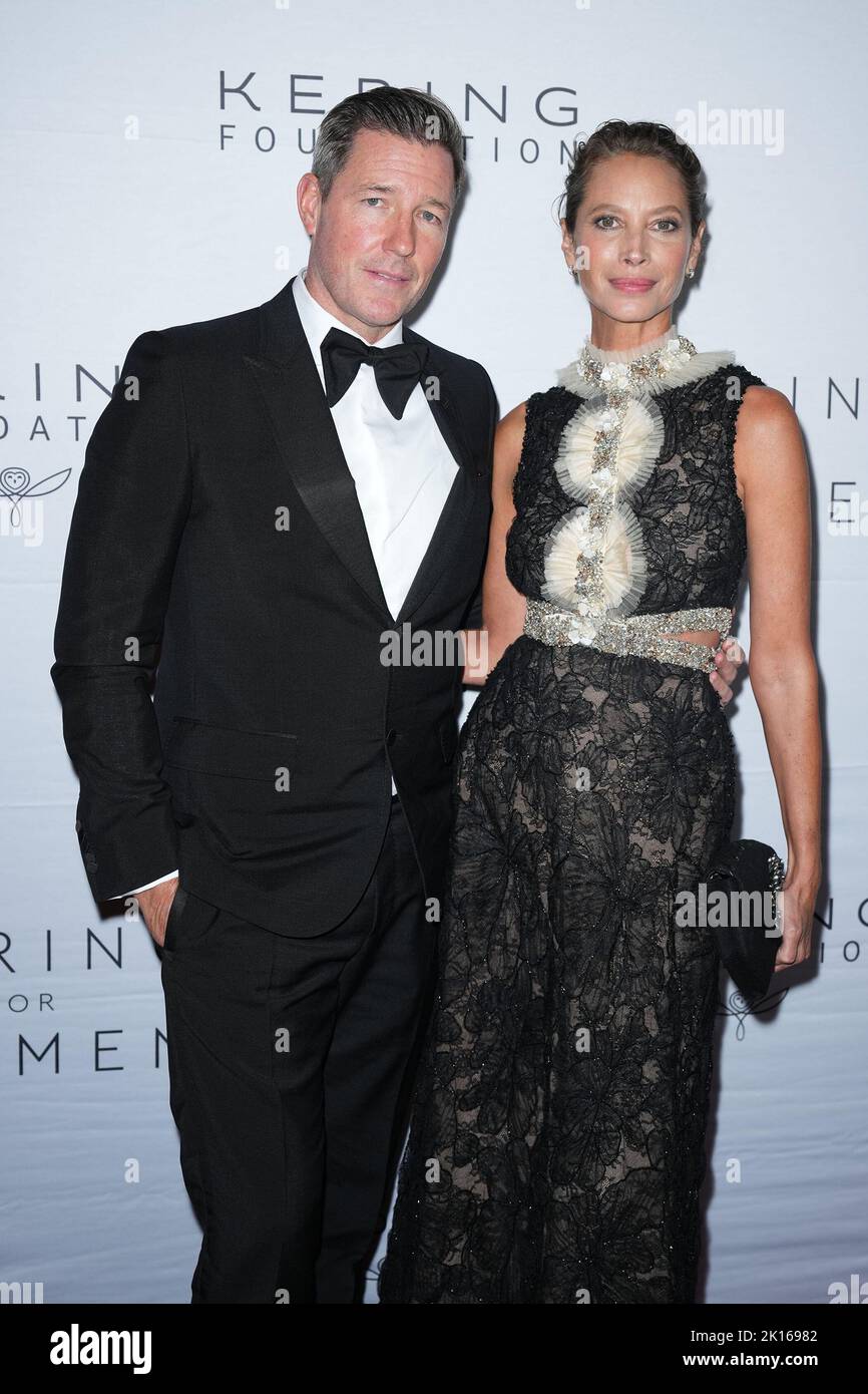 Kering Foundation Caring for Women Dinner moderiert von Anderson Cooper