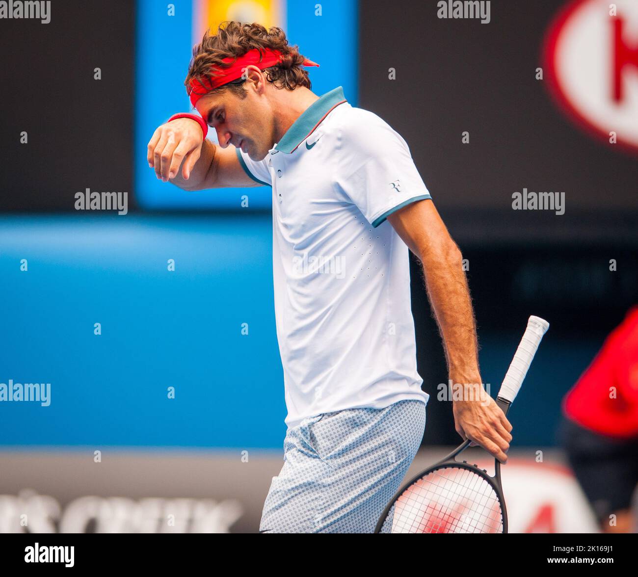 Roger Federer (SUI) stand T. Gabashvili (RUS) beim Tag 6-Spiel bei den Australian Open in Melbournes HiSense Arena gegenüber. Federer gewann gegen Gabaschwili 6-2, 6-2, 6-3. Stockfoto