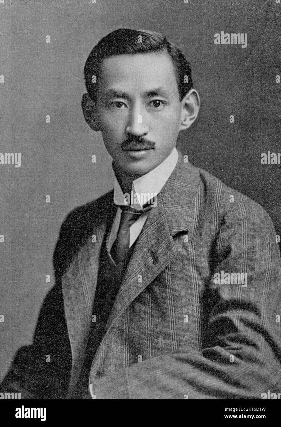 Porträt des japanischen Verfassungswissenschaftlers Uesugi Shinkichi (1865 – 1929). Er war gegen die "Kaiserorgeltheorie". Stockfoto