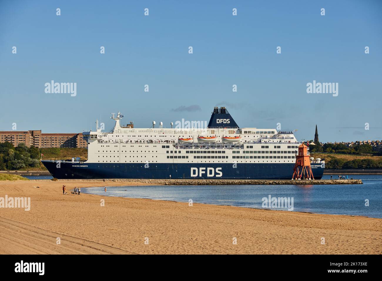 Littlehaven Beach South Shield MS Princess Seaways Cruiseferry Danish DFDS Seaways North Shields, England, IJmuiden Niederlande Stockfoto