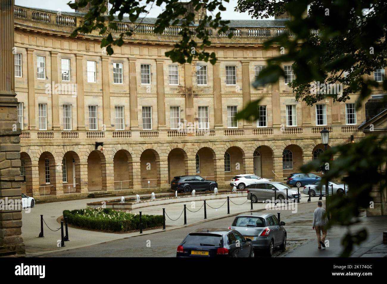 Buxton Crescent Grade-I-denkmalgeschütztes Gebäude in derbyshire, England. Entworfen vom Architekten John Carr aus York Stockfoto