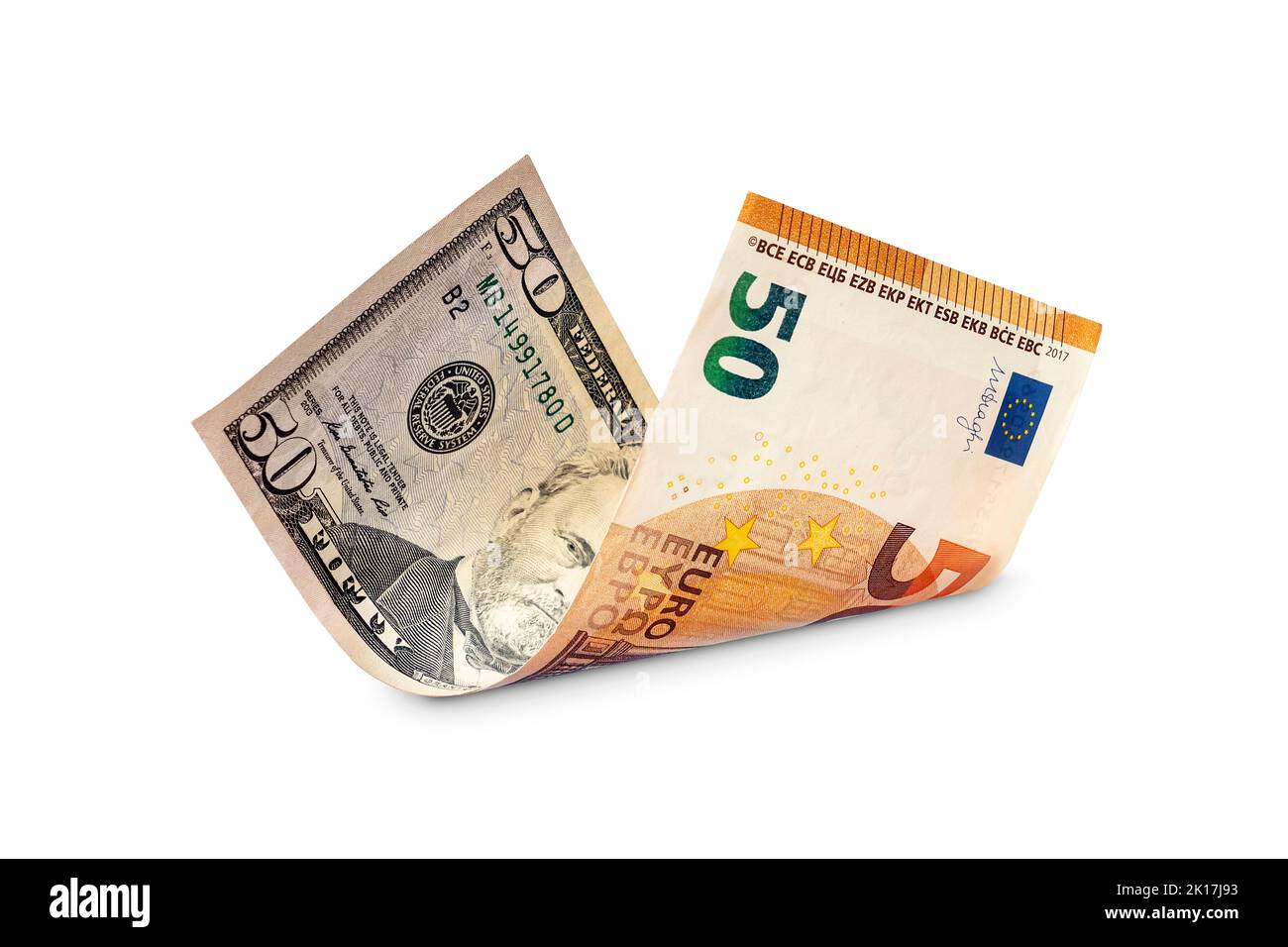 Dollar und Euro isoliert auf weißem Hintergrund. Das Konzept der Gleichheit der Wechselkurse von Dollar und Euro. 50 Dollar und 50 Euro auf einer Rechnung. Stockfoto