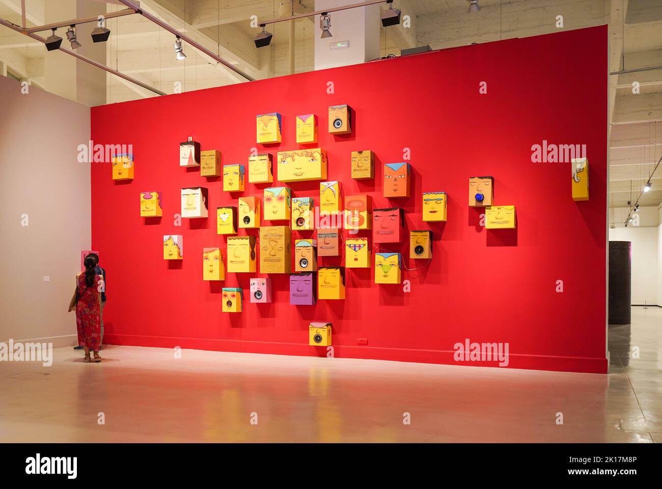 Ausstellung OS Gemeos, OS Yemeos, im Zentrum für zeitgenössische Kunst von Malaga, CAC Museum in Malaga, Andalusien, Stockfoto
