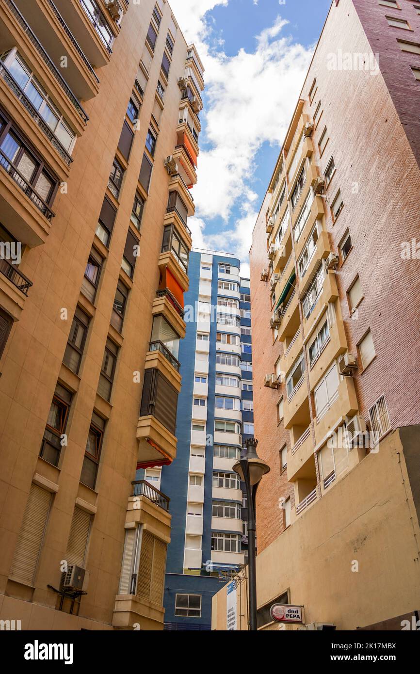 Hochhäuser in Malaga City, Costa del Sol, Spanien. Stockfoto