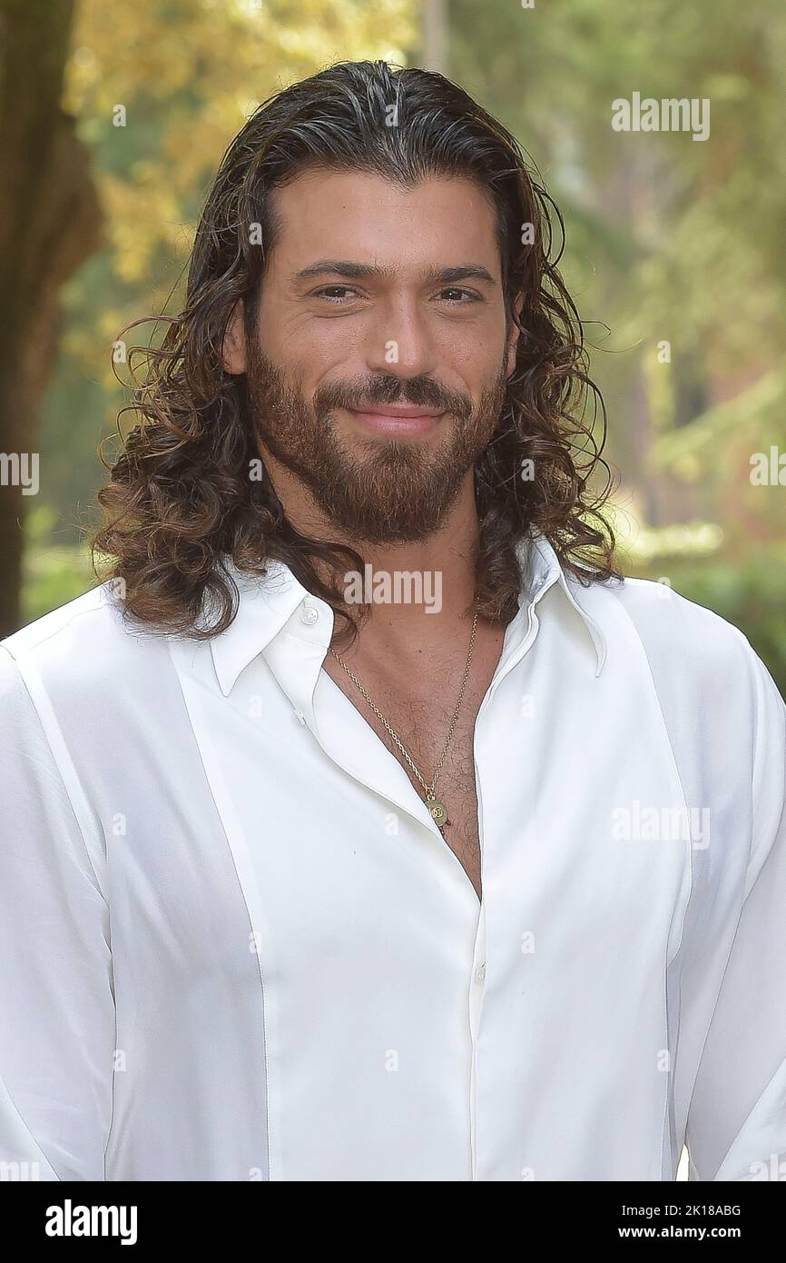 Italien, Rom, 16. September 2022 : Photocall der Mediaset Serie 'Viola come il Mare' im Bild: Can Yaman Photo © Fabio Mazzarella/Sintesi/Alamy Live News Stockfoto