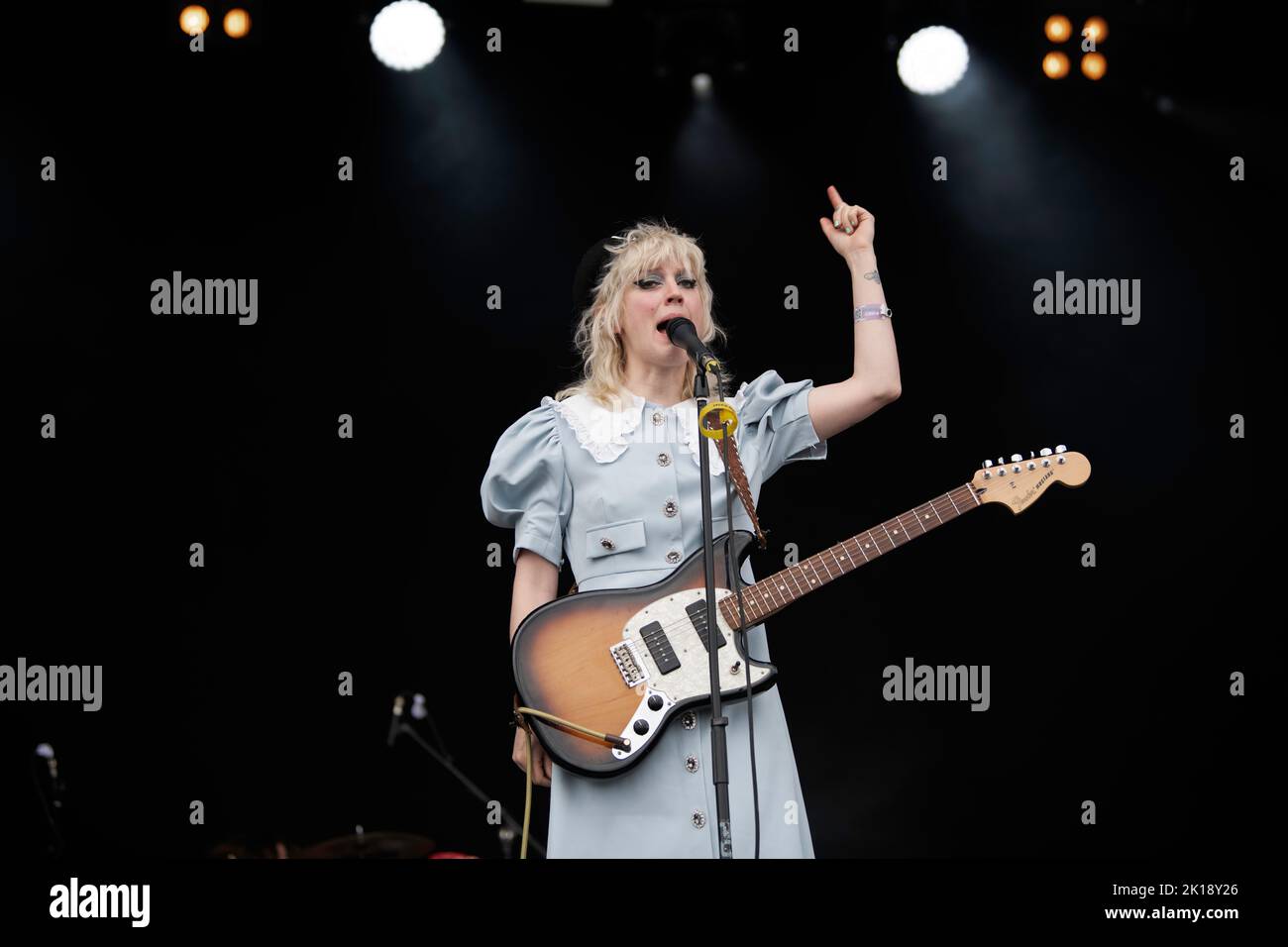 Britische Band aus Brighton spielt beim Tempelhof Sounds Festival in Berlin Stockfoto