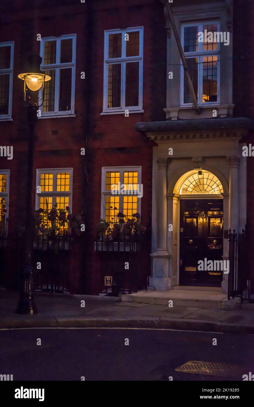 Stimmungsvolles Wohnhaus, City of Westminster, London, England, Großbritannien Stockfoto