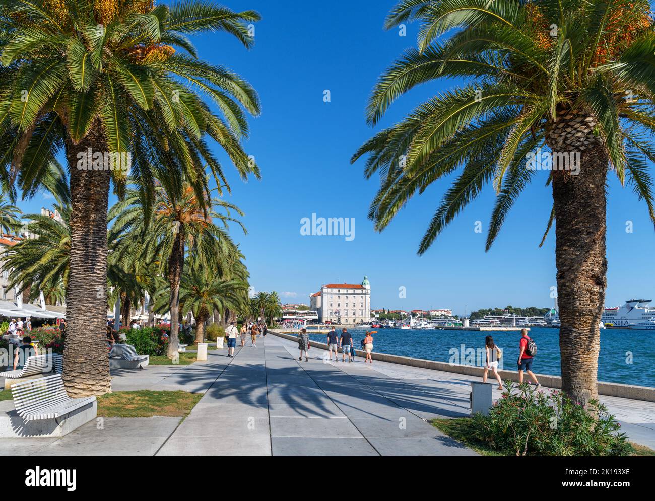 Strandpromenade in der Altstadt von Split, Kroatien Stockfoto