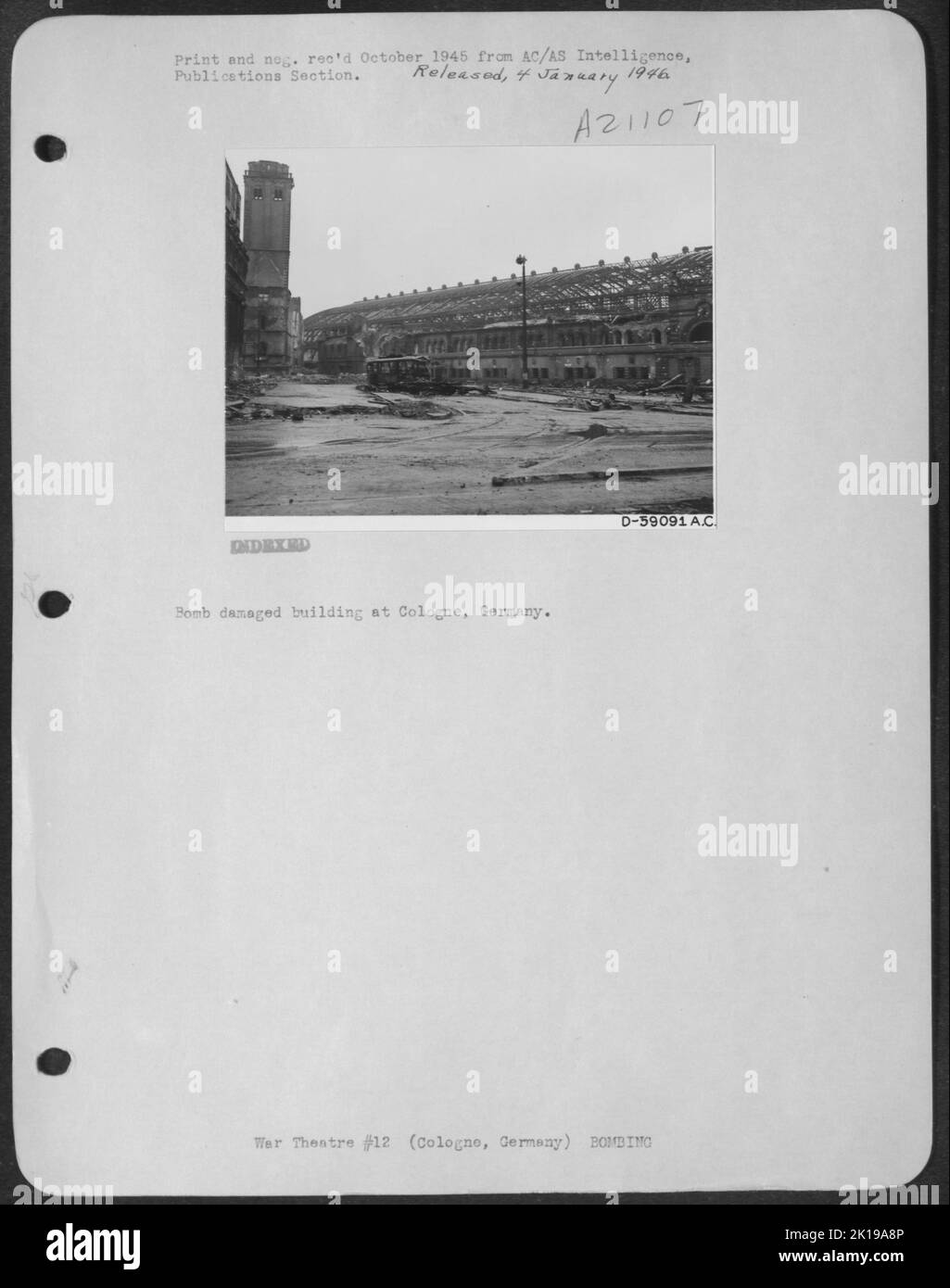 Bombe Beschädigte Eisenbahnwagen In Köln, Deutschland. Stockfoto