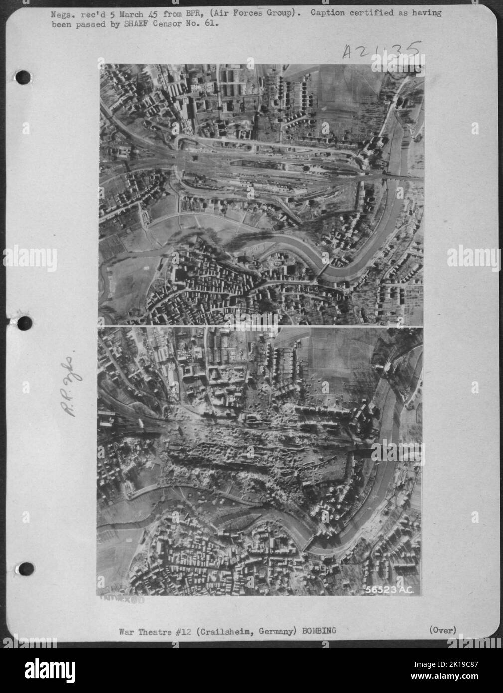 Boeing B-17 Flying Fortresses und Consolidated B-24 Liberators of the U.S. 8. AF haben dieses wichtige deutsche Bahnzentrum in Crailsheim während des Angriffs vom 23. Februar 45 verwüstet. Diese Photo Reconnaissance Aufnahmen vor und nach dem verheerenden Stockfoto