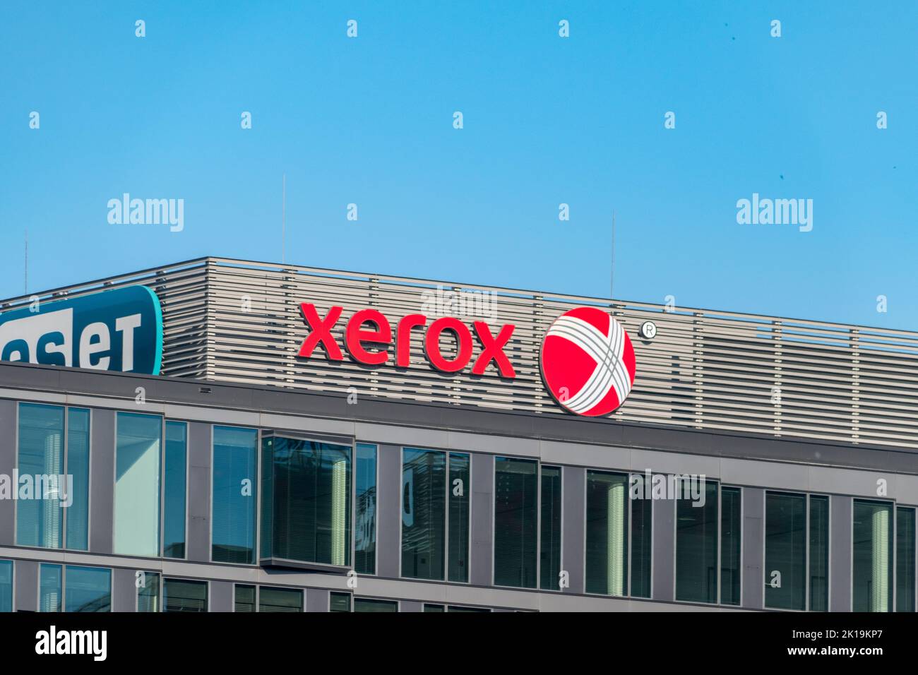 Bratislava, Slowakei - 31. Mai 2022: Logo und Zeichen von X10x. Xerox ist ein amerikanisches Unternehmen, das Produkte und Service für Print- und digitale Dokumente verkauft Stockfoto