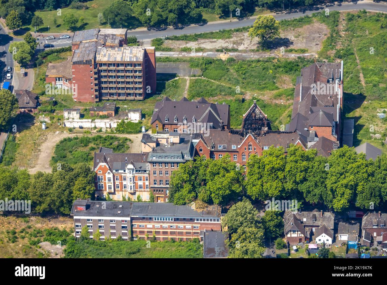 Luftaufnahme, Feuerruine ehemaliges St. Barbara Krankenhaus in der ...