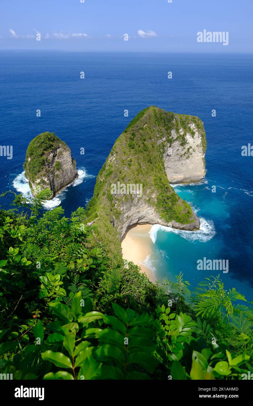 Indonesia Penida Island - Nusa Penida Kelingking Beach - Küstenperspektive Stockfoto