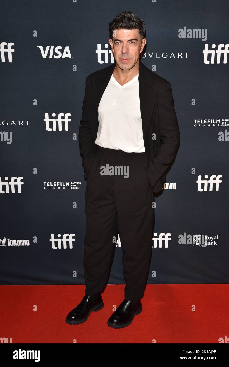 Toronto, Kanada. 16. September 2022. Pierfrancesco Favino kommt zur Premiere von The Hummingbird am 16. September 2022 während des Toronto International Film Festival 2022 in Toronto, Kanada. (Foto von Dominic Chan/Sipa USA) Quelle: SIPA USA/Alamy Live News Stockfoto