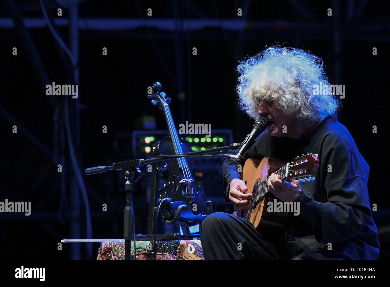 Rom, Italien. 16. September 2022. Angelo Branduardi während des Konzerts Piano e Voce, im Teatro Antico Ostia Antica, 16. Rome 2022, Italy Credit: Independent Photo Agency/Alamy Live News Stockfoto