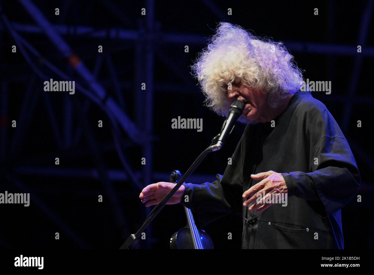 Rom, Italien. 16. September 2022. Angelo Branduardi während des Konzerts Piano e Voce, im Teatro Antico Ostia Antica, 16. Rome 2022, Italy Credit: Independent Photo Agency/Alamy Live News Stockfoto