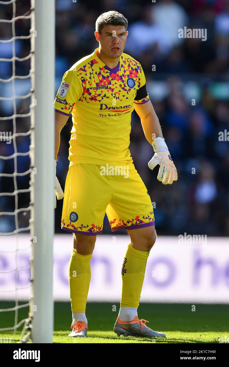 Maksymilian Stryjek von Wycombe Wanderers während des Sky Bet League 1-Spiels zwischen Derby County und Wycombe Wanderers am Samstag, 17.. September 2022, im Pride Park, Derby. Stockfoto