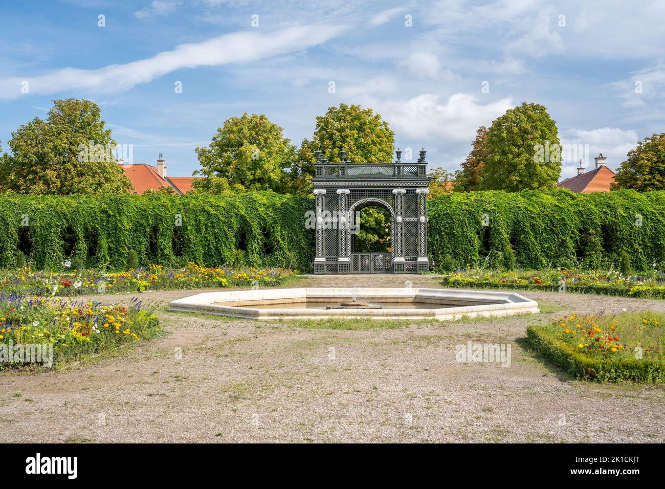 Schönbrunner Park und Gärten in Wien, Sommersaison. Stockfoto