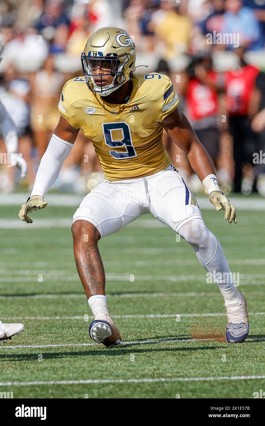 Atlanta, Georgia. 17. September 2022. Kyle Kennard von Georgia Tech (9) in Aktion während des NCAA-Fußballspiels mit den Georgia Tech Yellow Jackets und den Ole Miss Rebels, das im Bobby Dodd Stadium auf dem Campus der Georgia Tech in Atlanta, Georgia, gespielt wurde. Ole Miss schließt die Gelben Jacken aus, 42-0. Cecil Copeland/CSM/Alamy Live News Stockfoto