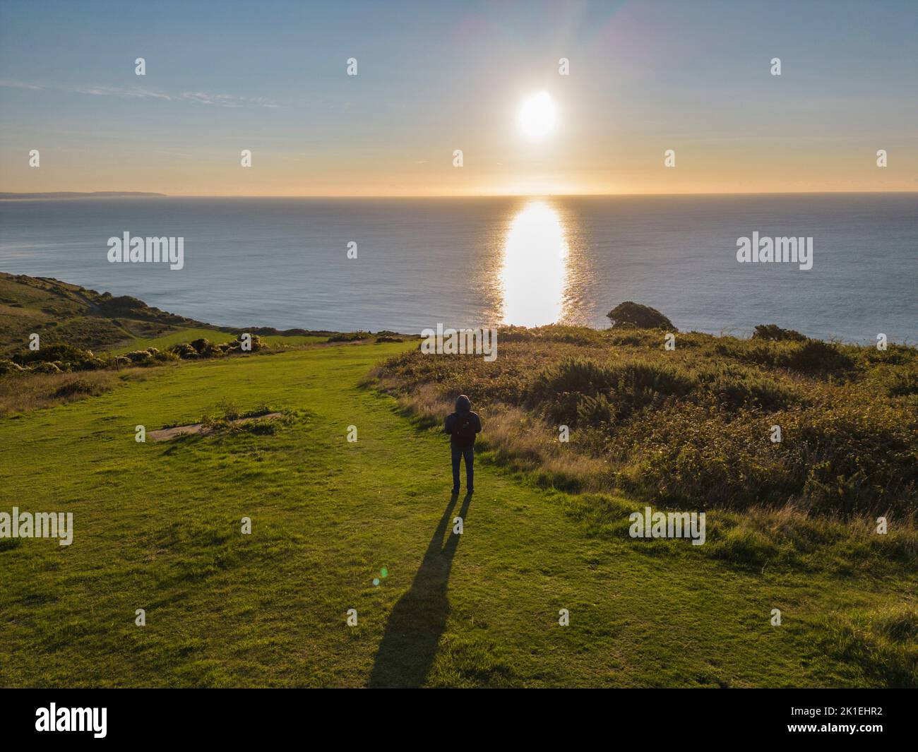 Sonnenaufgang über dem Meer und wunderschöne cloudscape Stockfoto