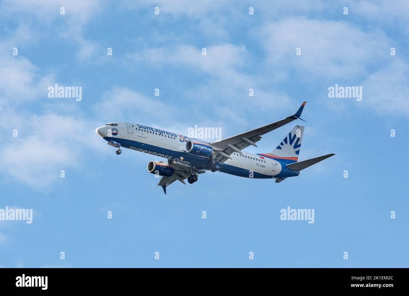 Frankfurt Juni 2021: Flugzeug - Sun Express Stockfoto