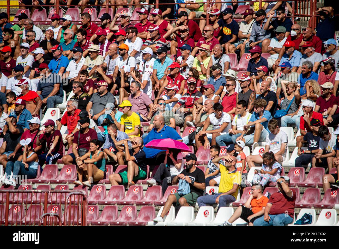 Fans von Reggina während Reggina 1914 vs AS CITTADELLA, italienisches Fußballspiel der Serie B in Reggio Calabria, Italien, September 17 2022 Stockfoto