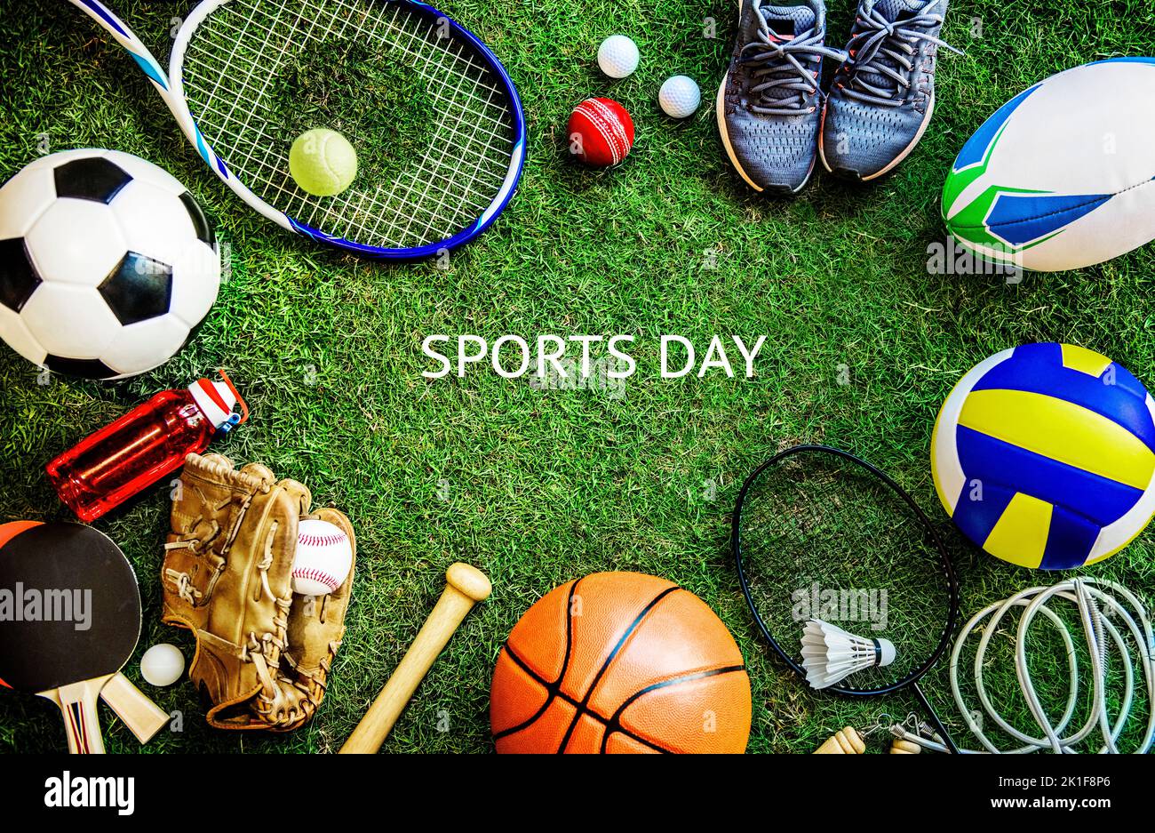 Sportausrüstung auf dem Boden Stockfoto