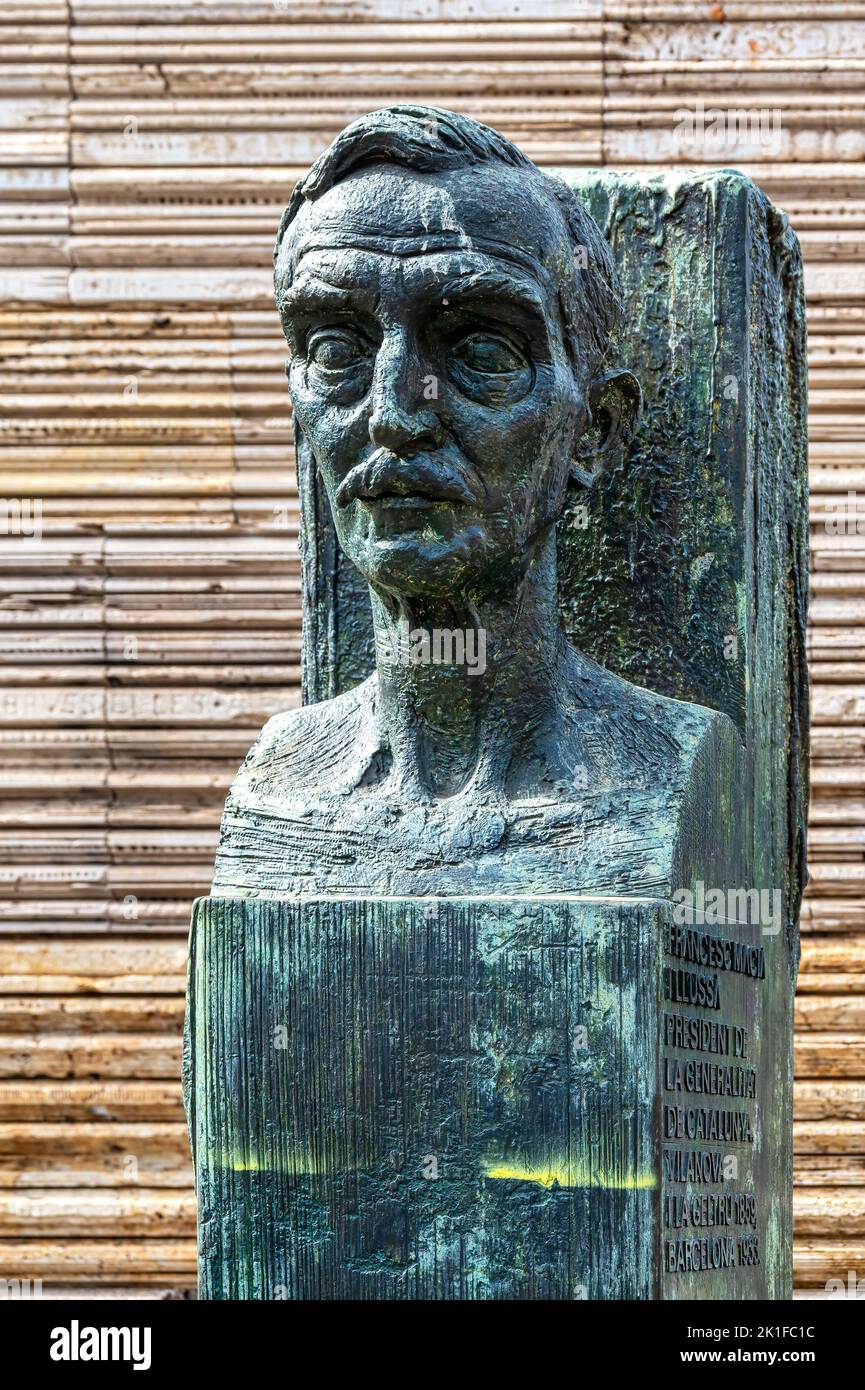 Büste von Francesc Macia vom Bildhauer Josep Maria Subirachs auf der Plaza de Catalunya. Stockfoto