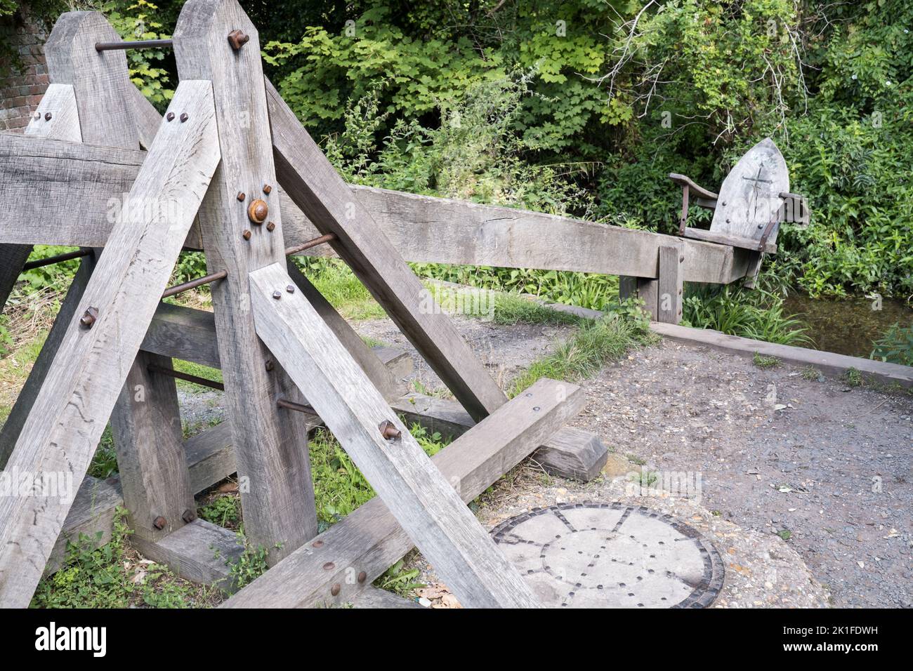 Uralter Entenhocker Christchurch Dorset UK Stockfoto