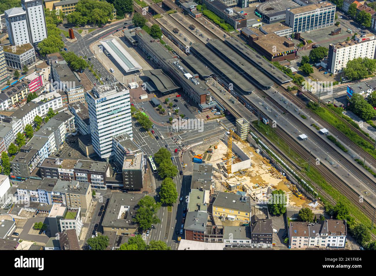 Luftaufnahme, Parkhaus Neubau P7 am Südring nahe Hauptbahnhof, Lueg Hochhaus, Gleisdreieck, Bochum, Ruhrgebiet, Nordrhein-Westfalen, Deutschland Stockfoto