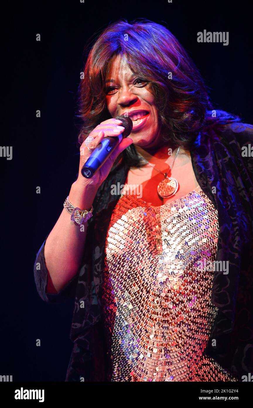 Jaki Graham bei der Tournee „Giants of Soul“ im Sheffield City Hall , Sheffield , Großbritannien , 14.09.2022 Stockfoto