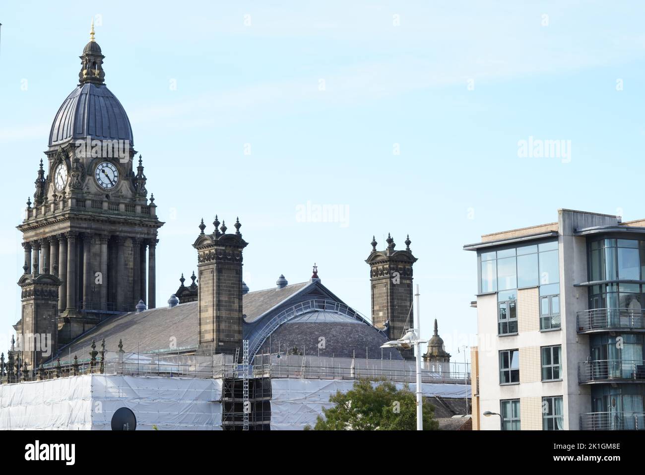 Blick auf das Rathaus von Leeds von hinten Stockfoto