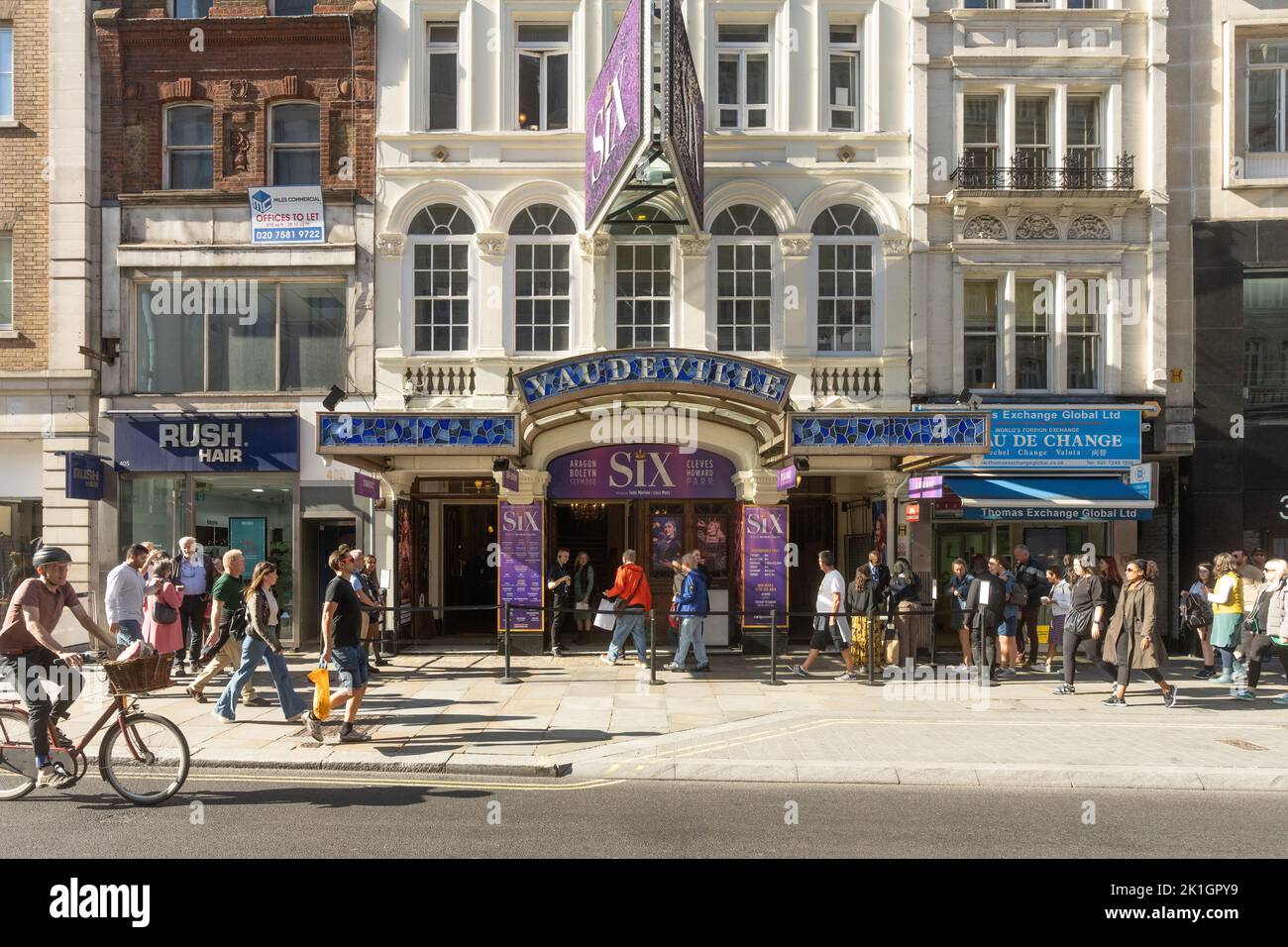 Das Vaudeville Theater ist ein West End Theater am Strand in der City of Westminster Stockfoto