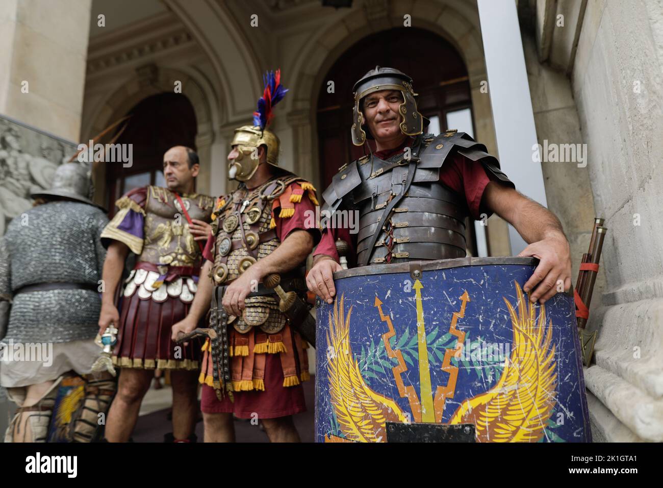 Bukarest, Rumänien - 17. September 2022: Alte römische Soldaten, Generäle und Kaiser während einer historischen Nachstellung. Stockfoto