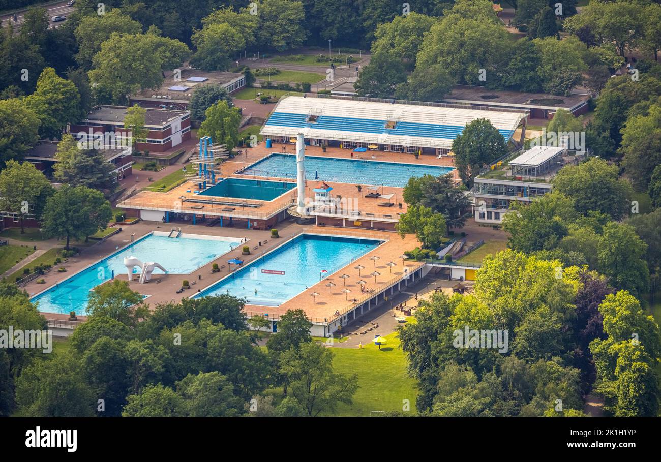 Luftaufnahme, Grugabad im Grugapark, Essen-Rüttenscheid, Essen, Ruhrgebiet, Nordrhein-Westfalen, Deutschland, Badehaus, Badeort, DE, Essen, Europa Stockfoto