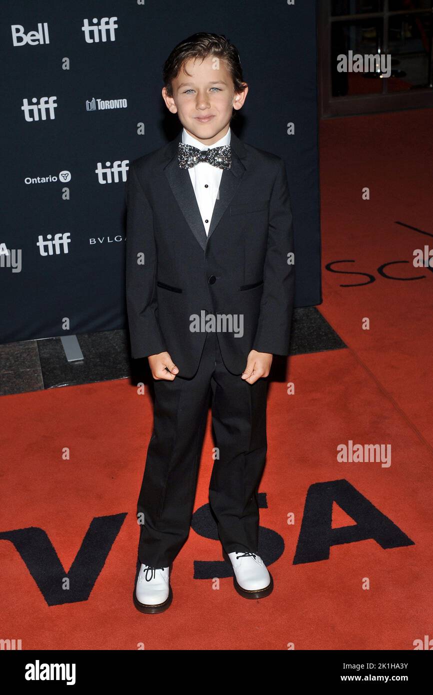 10. September 2022 - Toronto, Ontario, Kanada - Mateo Zoryon Francis-DeFord. 2022 Toronto International Film Festival - ''The Fabelmans'' Premiere im Princess of Wales Theatre. (Bild: © Brent Perniac/AdMedia über ZUMA Press Wire) Stockfoto