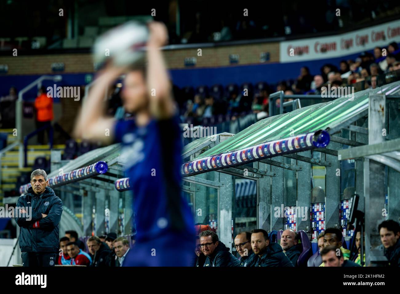 Anderlecht, Belgien. 18. September 2022. Anderlecht-Cheftrainer Felice Mazzu während eines Fußballschlages zwischen RSCA Anderlecht und KV Kortrijk, Sonntag, 18. September 2022 in Anderlecht, am 9. Tag der „Jupiler Pro League“ der ersten Division der belgischen Meisterschaft 2022-2023. BELGA FOTO JASPER JACOBS Quelle: Belga Nachrichtenagentur/Alamy Live News Stockfoto