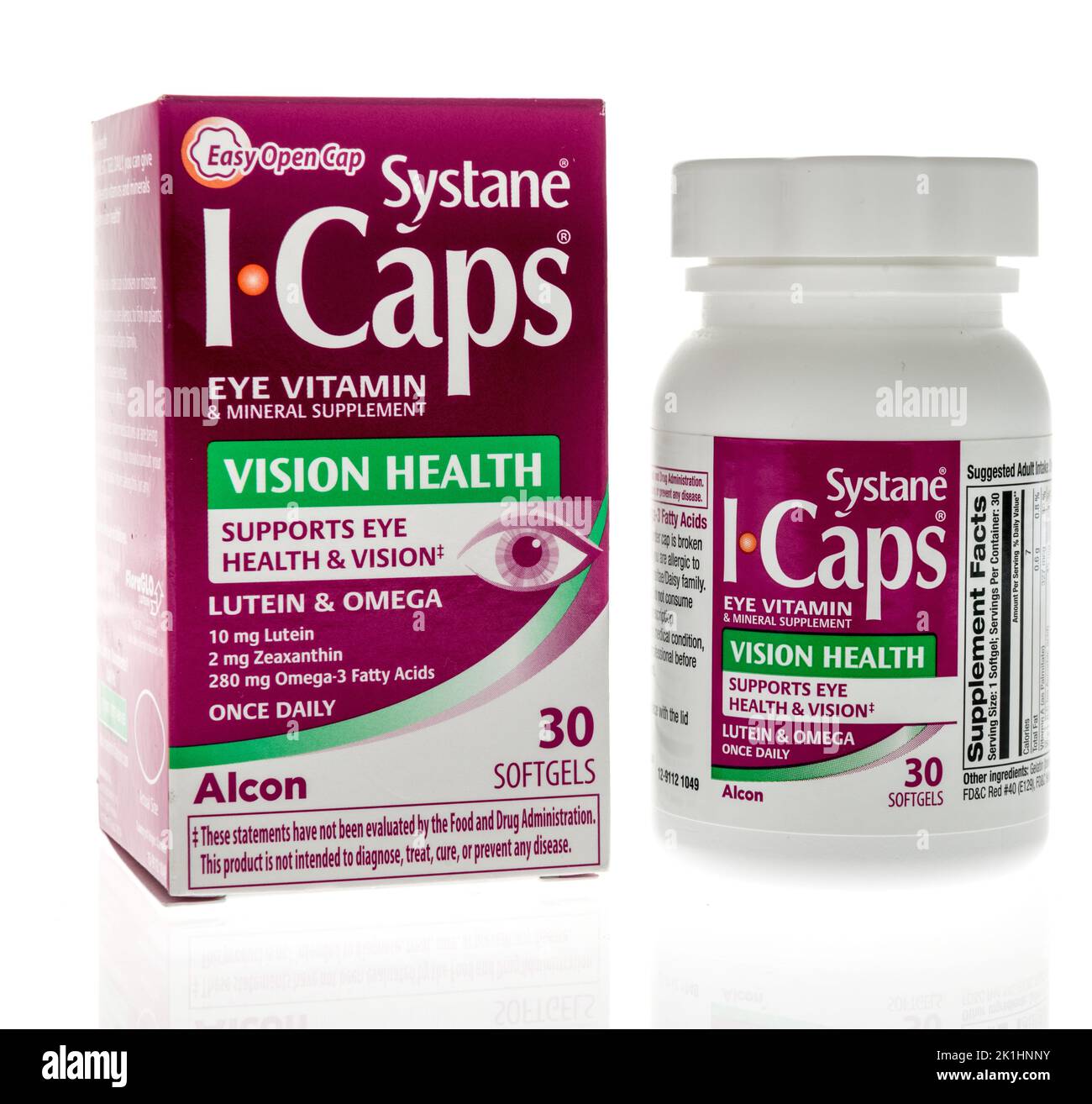 Winneconne, WI - 11. September 2022: Ein Paket von Alcon systane I Caps Vision Health Supplement auf einem isolierten Hintergrund. Stockfoto