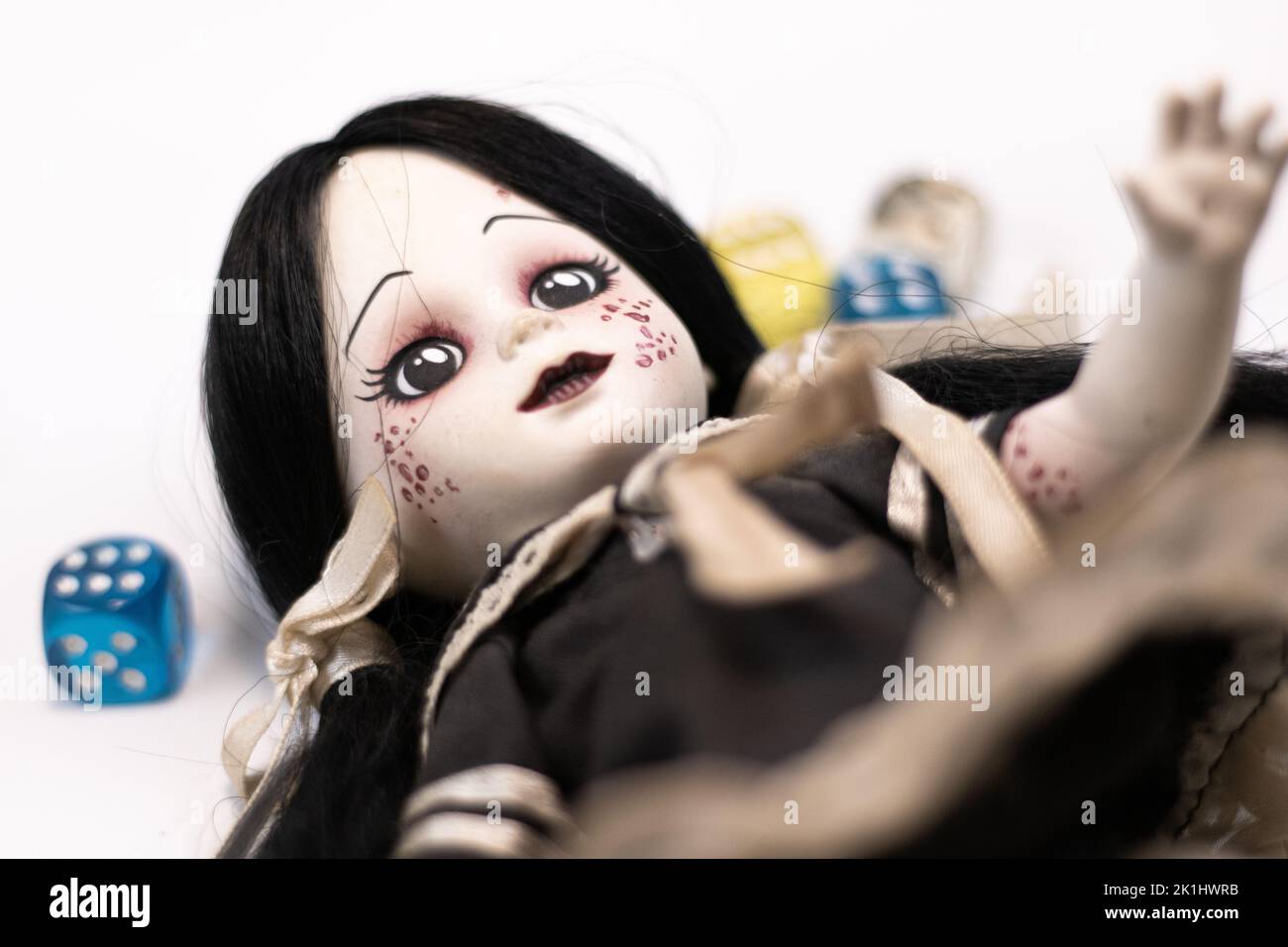 Living Dead Doll und Würfel Stockfoto