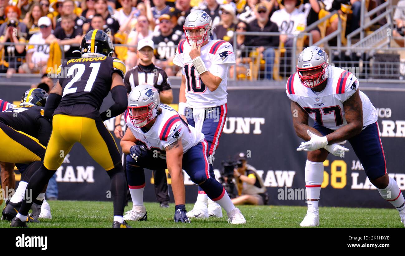 Acrisure Stadium. 18. September 2022. Mac Jones #10 während des Spiels Pittsburgh Steelers vs New England Patriots in Pittsburgh, PA, im Acrisure Stadium. Jason Pohuski/CSM/Alamy Live News Stockfoto