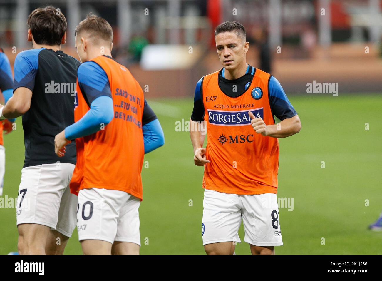 Mailand, Italien. 18. September 2022. Italien, Mailand, Sept. 18 2022: Giacomo Raspadori (napoliischer Stürmer) sprintet beim Aufwärmen über Fußballspiel AC MILAN gegen SSC NAPOLI, Serie A Tim 2022-2023 day7 San Siro Stadion (Bild: © Fabrizio Andrea Bertani/Pacific Press via ZUMA Press Wire) Quelle: ZUMA Press, Inc./Alamy Live News Stockfoto