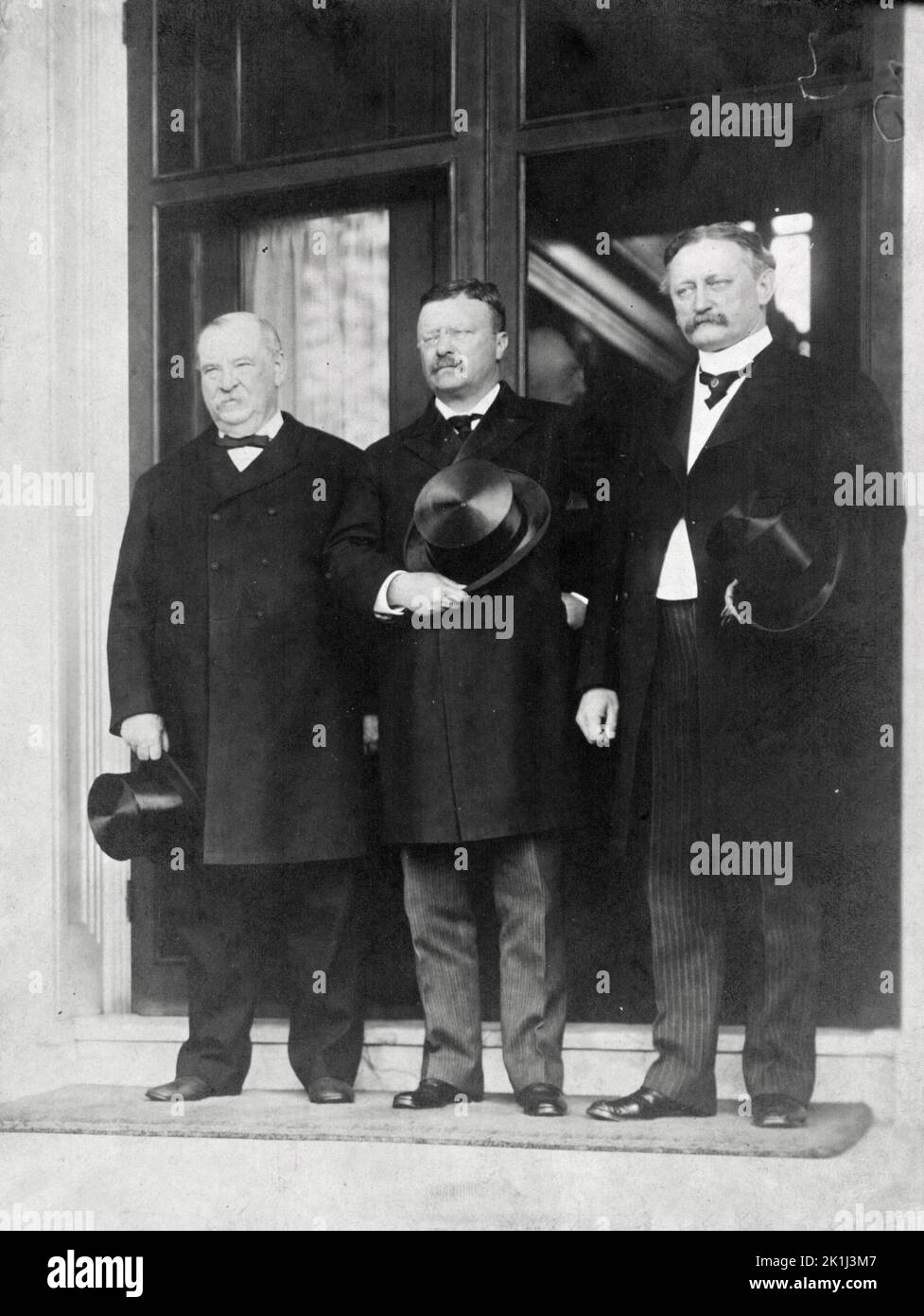 Ex-Präsident Grover Cleveland, Präsident Theodore Roosevelt und David R. Francis, der ein prominenter demokratischer Politiker und Diplomat war) Stockfoto