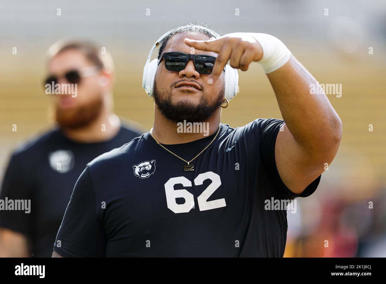 Baylor trägt den Defensivlineman Siaki Ika (62), der vor seinem NCAA College-Football-Spiel gegen die Texas State Bobcats auf der McLane Sta auf dem Feld läuft Stockfoto