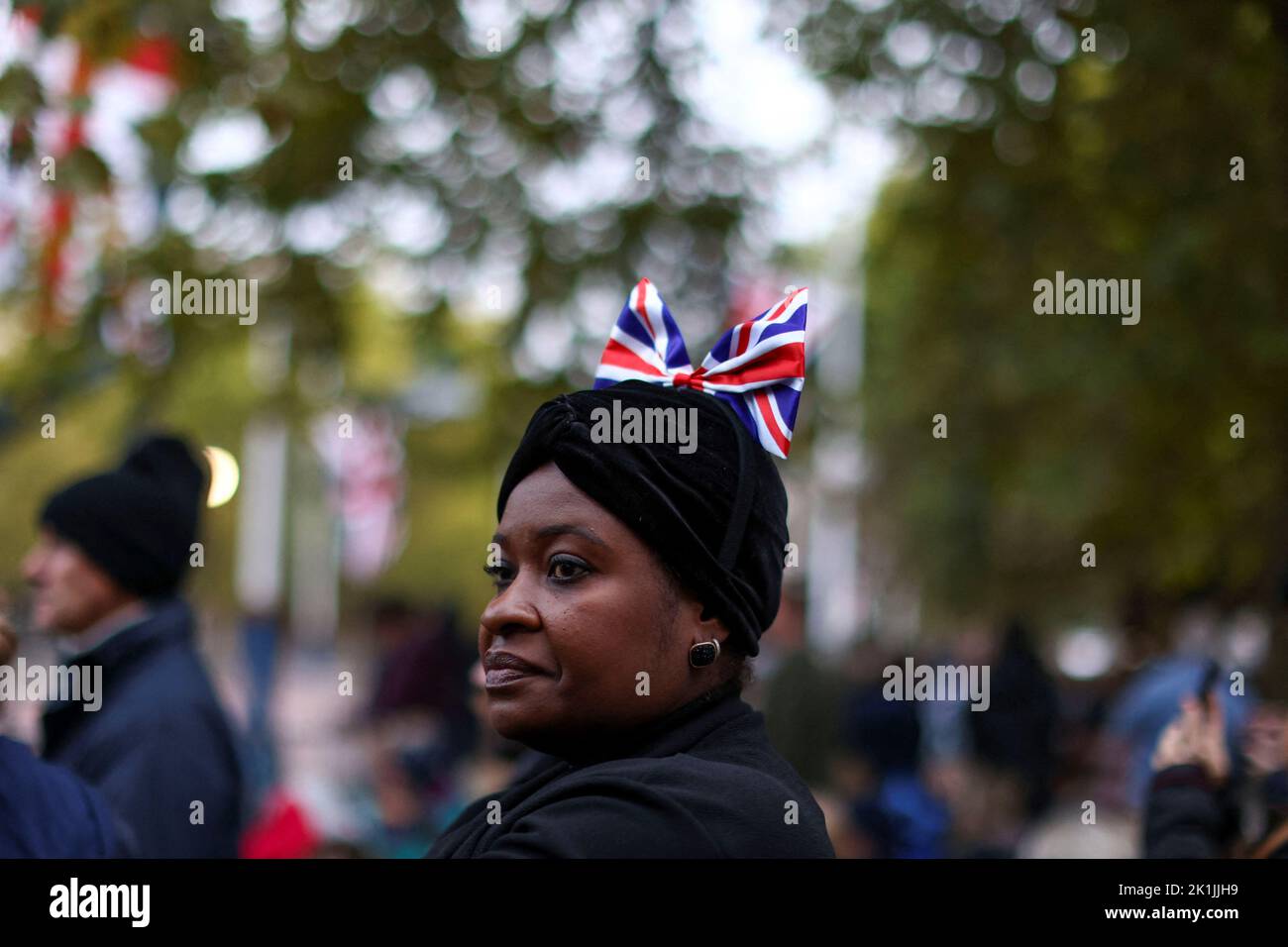Am Tag der staatlichen Beerdigung und Beerdigung der britischen Königin Elizabeth treffen sich Menschen in London, Großbritannien, am 19. September 2022. REUTERS/Tom Nicholson Stockfoto